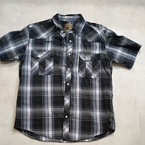 Casual Black and Gray Plaid Button-Down Shirt